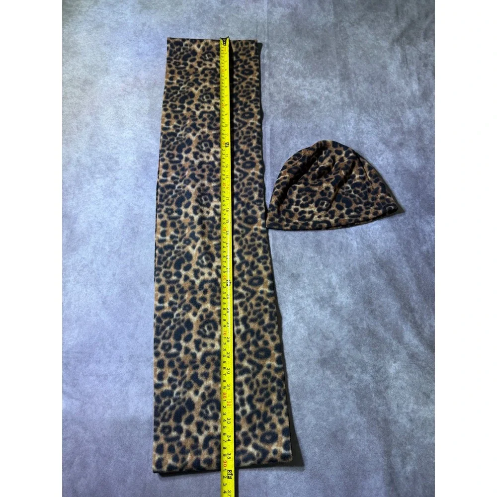 Old Navy Leopard Print Fleece Beanie and Scarf Set Brown Black Tan Animal Print